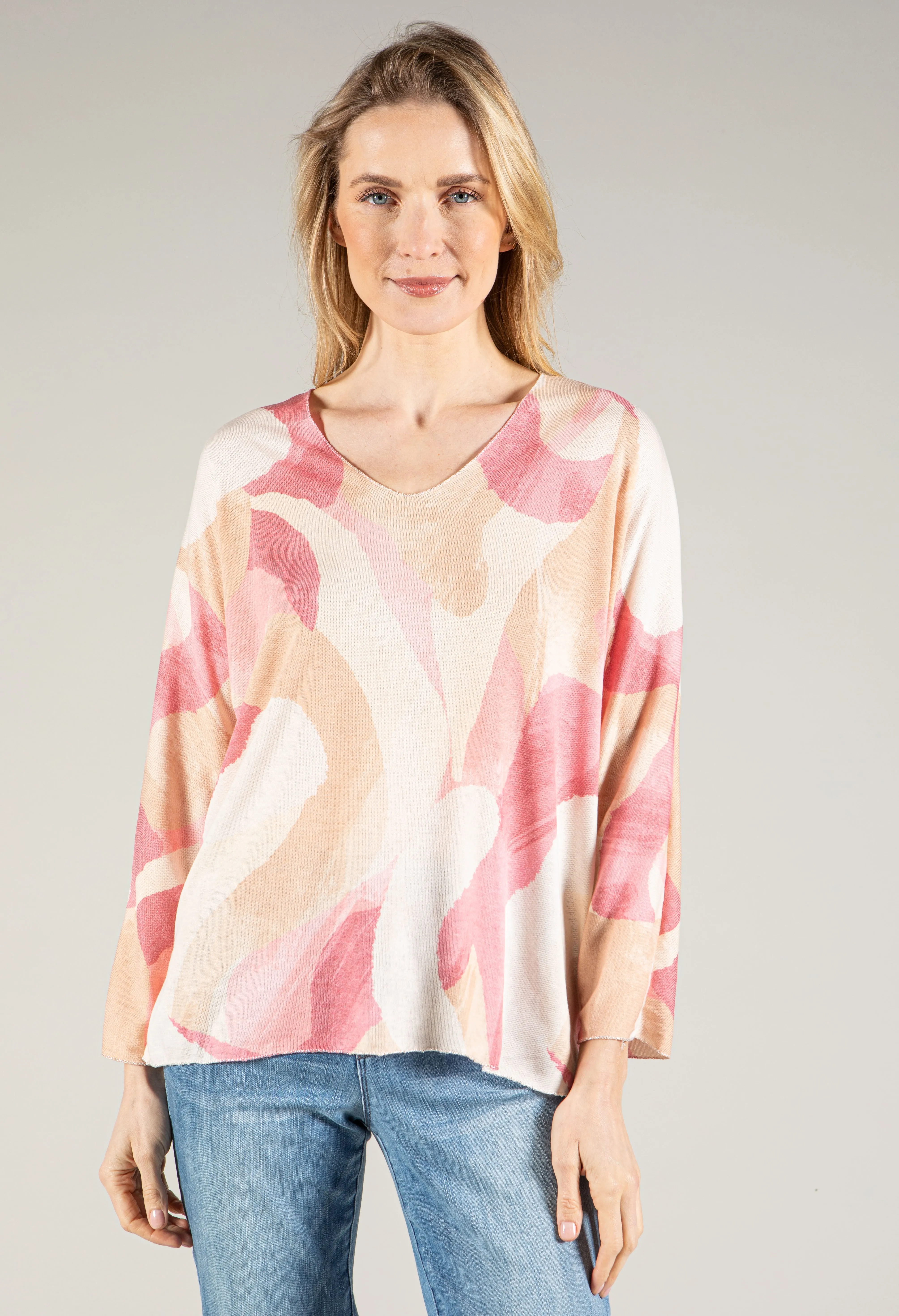 Abstract Print Soft Pullover